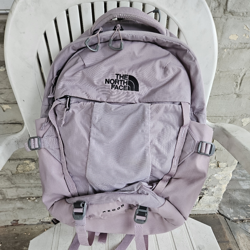 Barely used The North Face Recon backpack